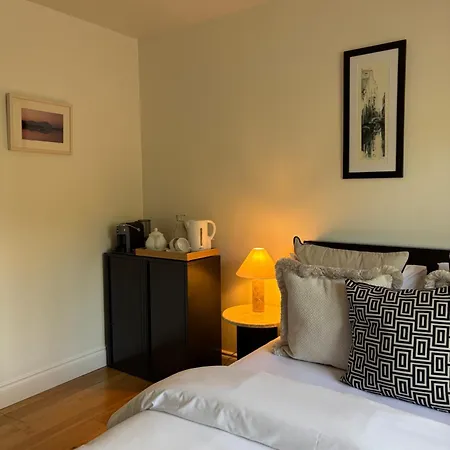 Birch House Bed & Breakfast 3*